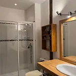 Chambres D'hotes Les Tapies Bed & Breakfast 3*